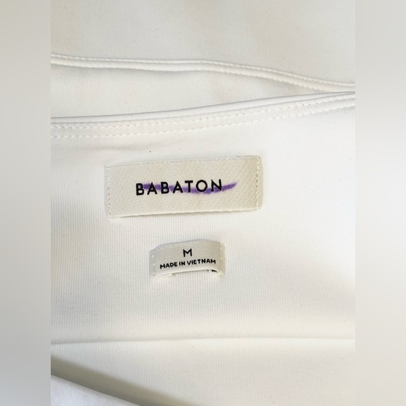 Aritzia BABATON Contour White Sylvia cropped long sleeve square neck top Medium - Picture 6 of 8